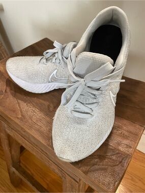 Nike Infinity FK Flyknit- Women’s Athletic Sneakers in Light Gray